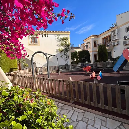 Apartamento Alhambra Vera Costa Con Piscina Abierta Todo El Ano