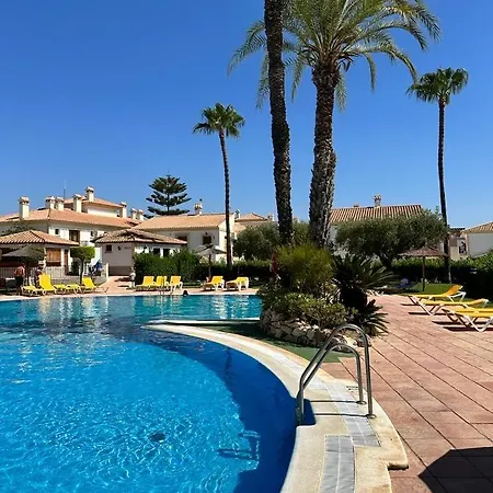 Apartamento Alhambra Vera Costa Con Piscina Abierta Todo El Ano