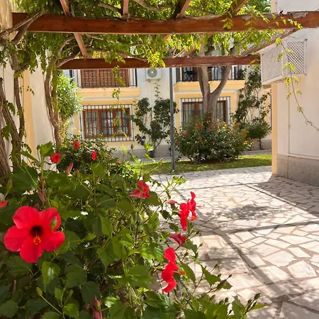 Alhambra Vera Costa Con Piscina Abierta Todo El Ano Apartamento